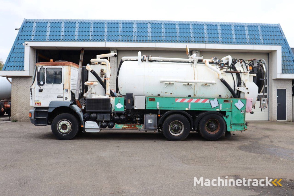 Vrachtwagen MAN 33.360 Diesel 360pk 2002