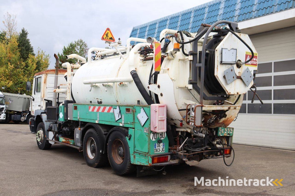 Vrachtwagen MAN 33.360 Diesel 360pk 2002