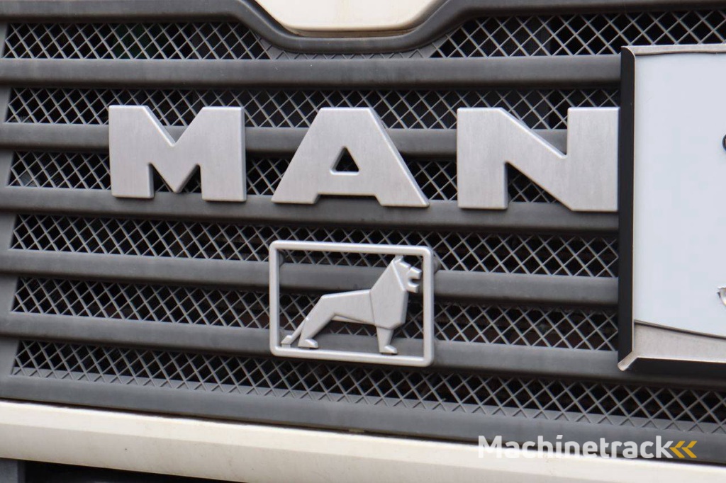 Vrachtwagen MAN 33.360 Diesel 360pk 2002