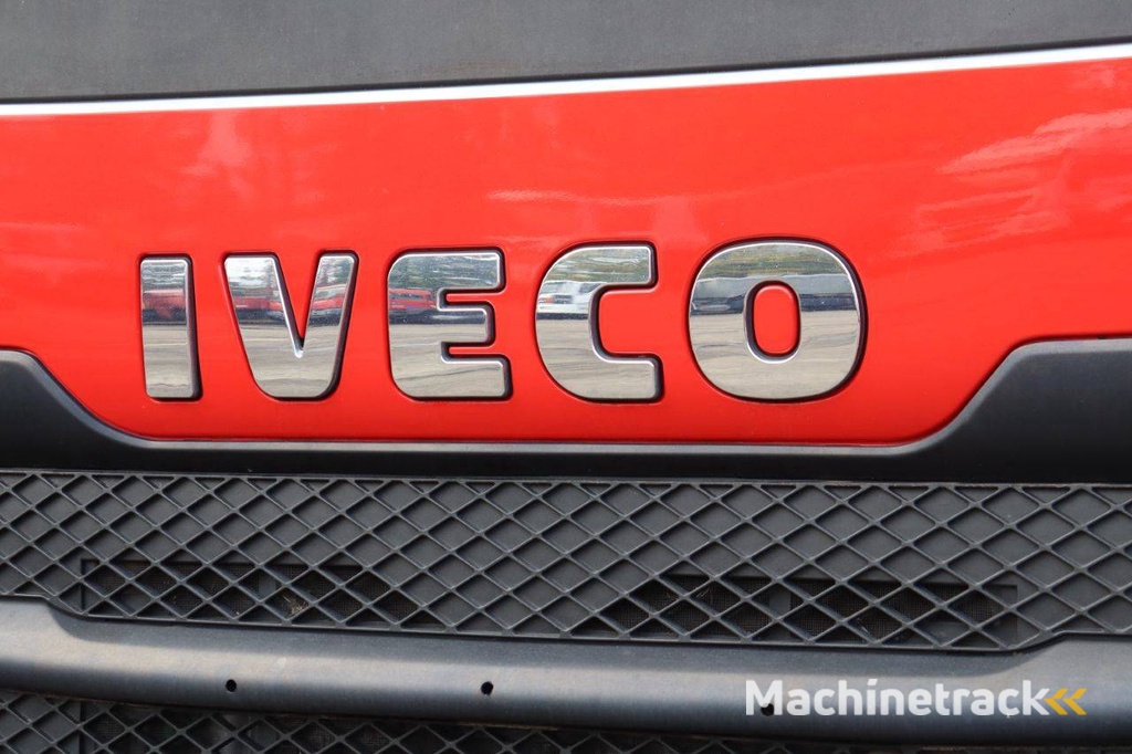 Vrachtwagen Iveco AD190S/P Diesel 311pk 2017