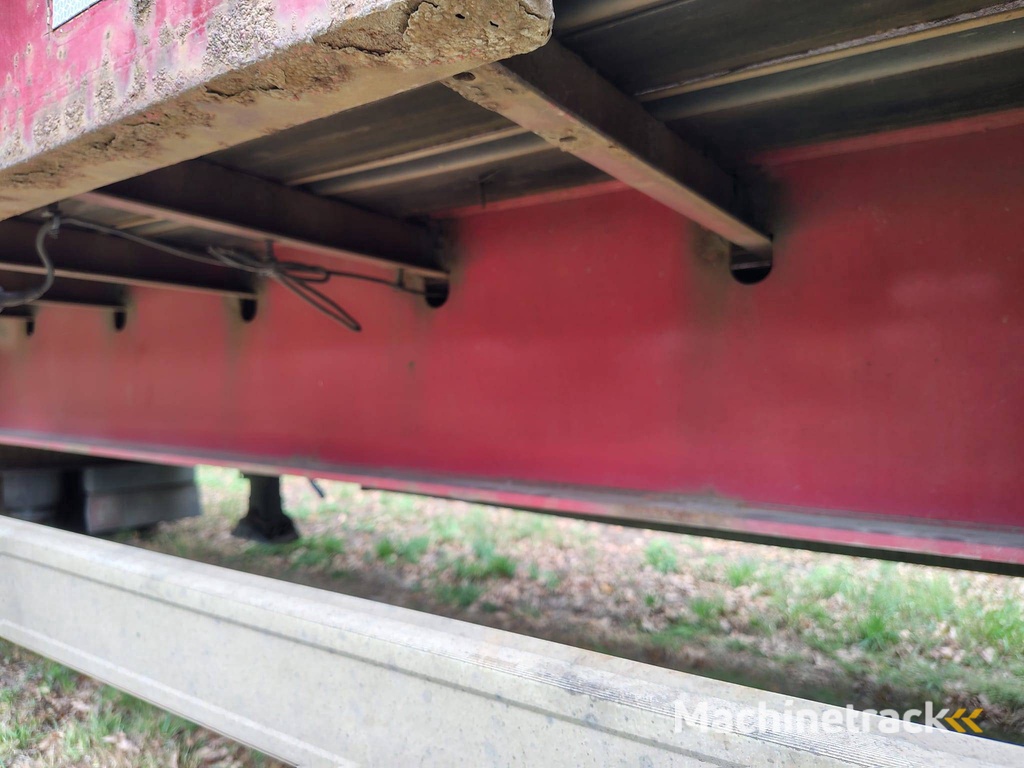 Flatbed Trailer ES-GE 3-SAL-39-NA 2010