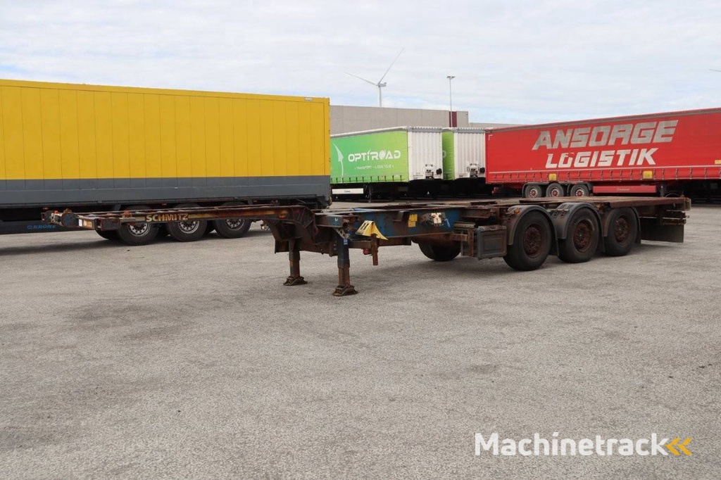 Container chassis Schmitz Cargobull SGF*S3 2013