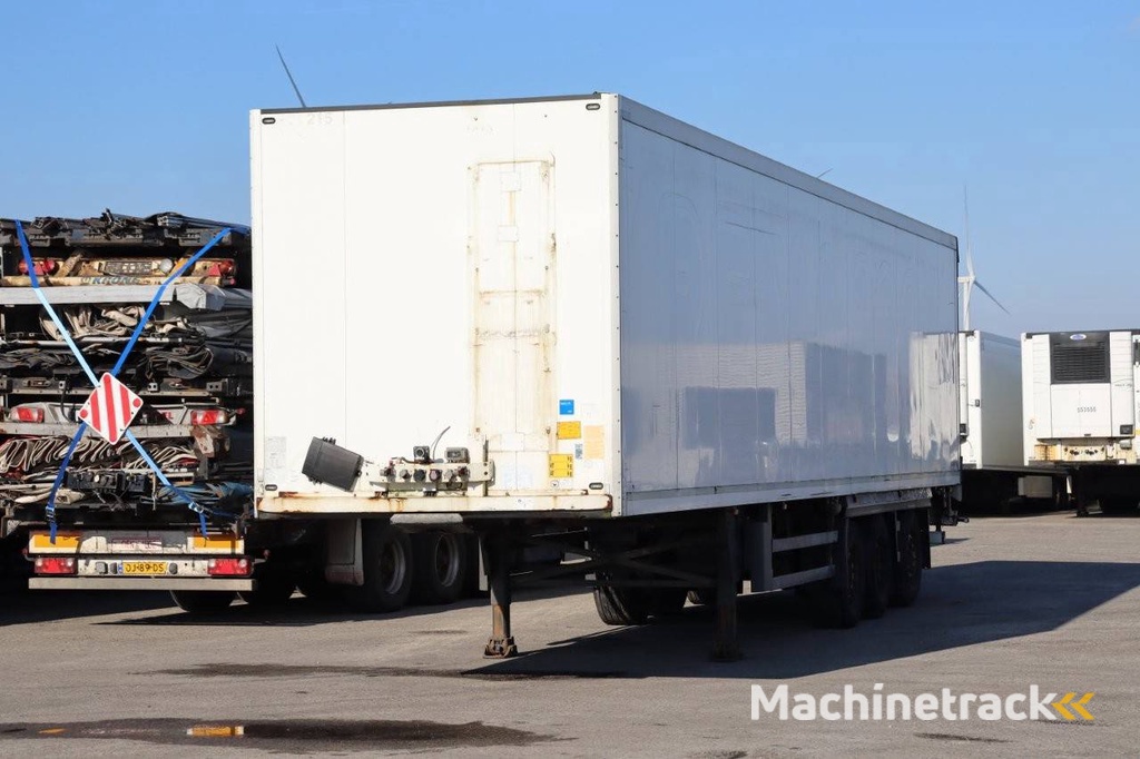 Closed Semi-trailer Schmitz Cargobull SKO 24 2014