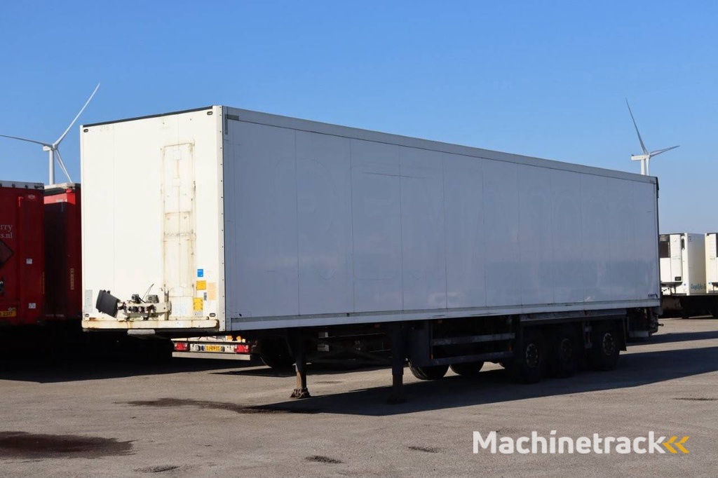 Closed Semi-trailer Schmitz Cargobull SKO 24 2014