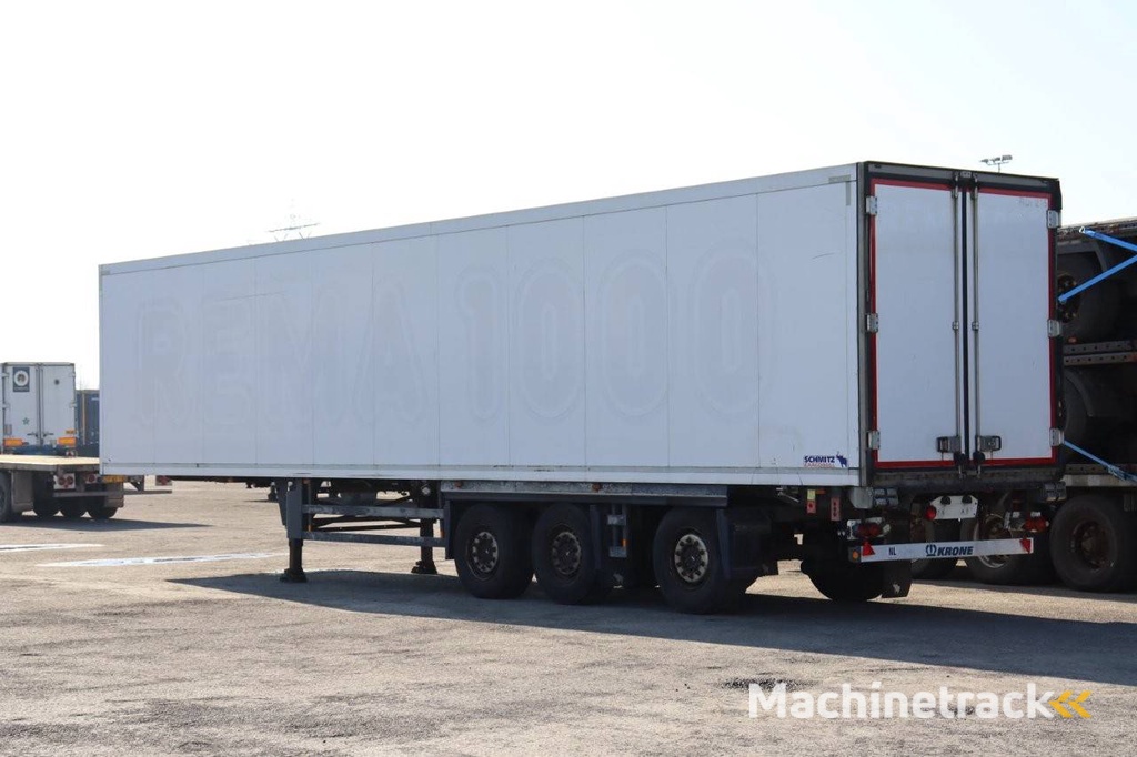 Closed Semi-trailer Schmitz Cargobull SKO 24 2014