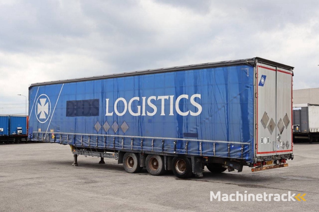 Schmitz Cargobull SCB*S3T 2013 sliding tarpaulin trailer