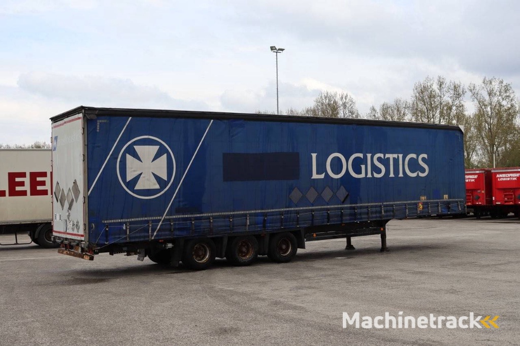 Schmitz Cargobull SCB*S3T 2013 sliding tarpaulin trailer