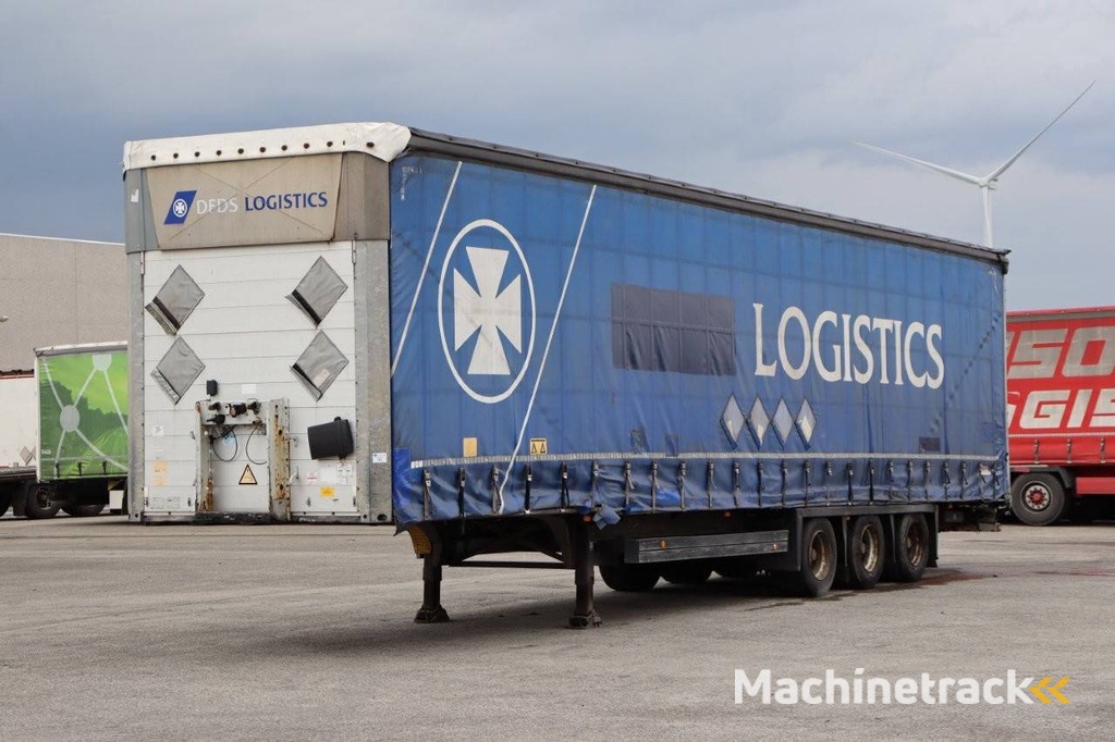 Schmitz Cargobull SCB*S3T 2013 sliding tarpaulin trailer