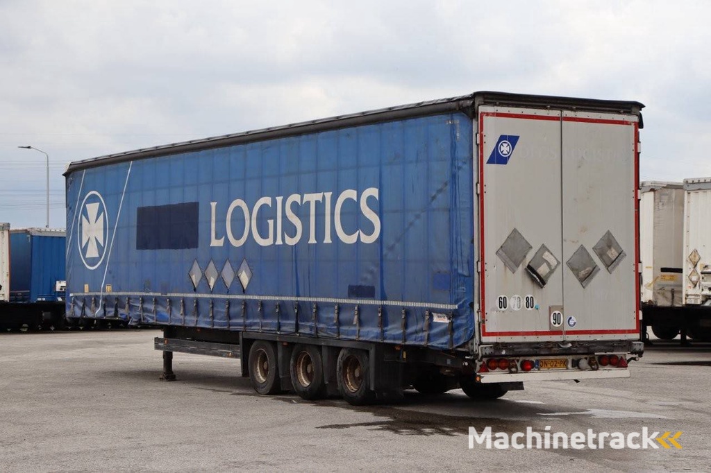 Schmitz Cargobull SCB*S3T 2013 sliding tarpaulin trailer