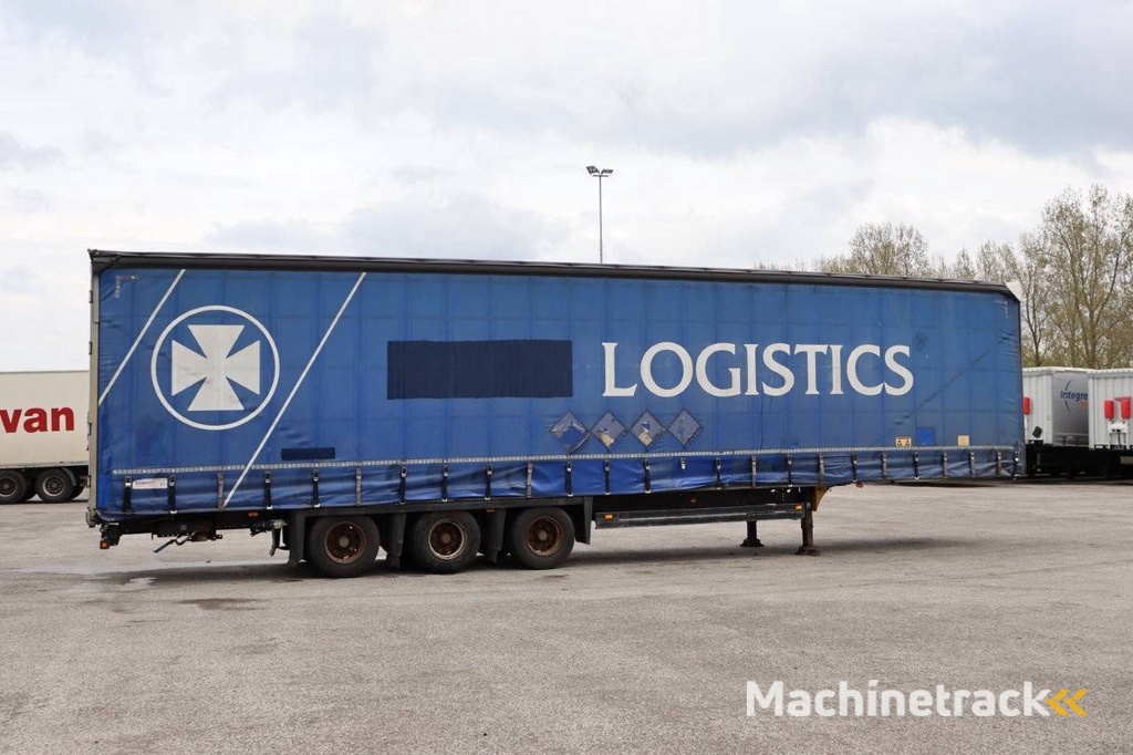 Schmitz Cargobull SCB*S3T 2013 sliding tarpaulin trailer
