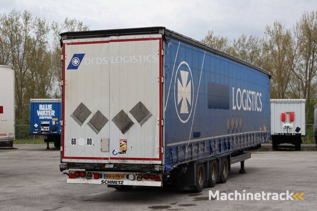 Schmitz Cargobull sliding tarpaulin trailer N/A 2013