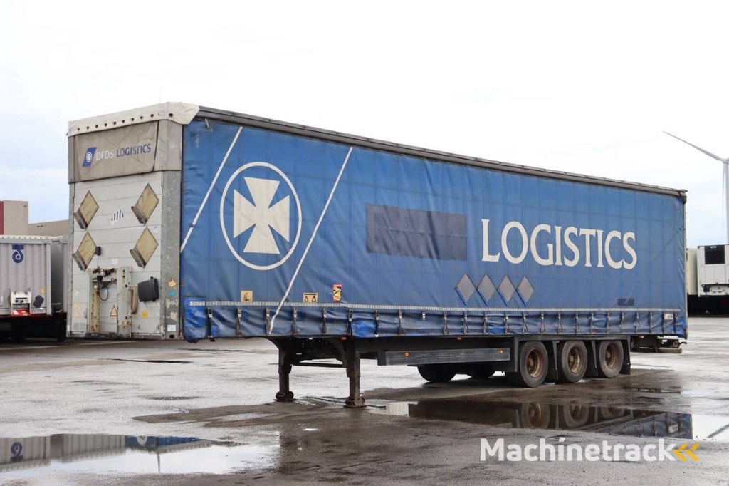 Schmitz Cargobull SCB*S3T 2013 sliding tarpaulin trailer