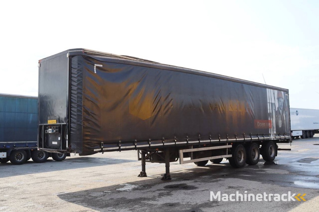 Curtainsider trailer Pacton THD 339 1997
