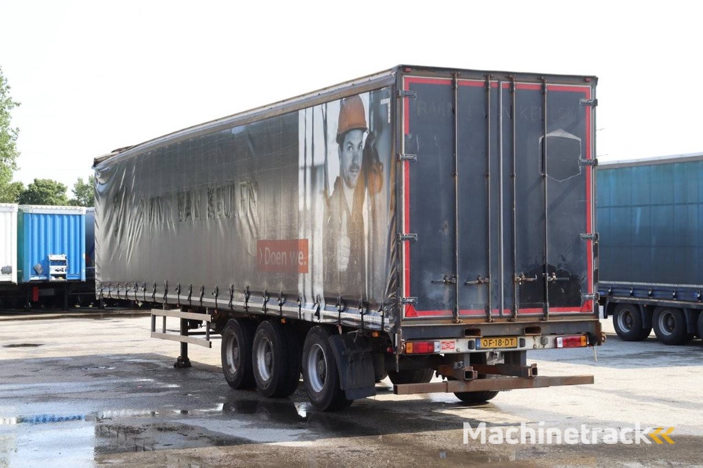 Curtainsider trailer Pacton THD 339 1997