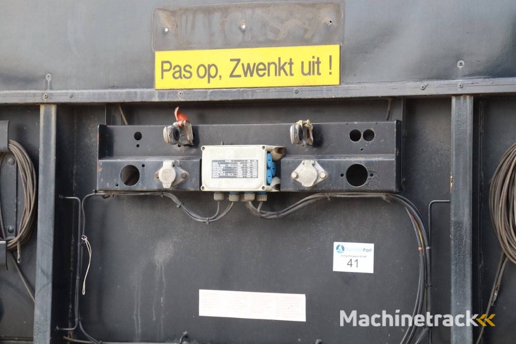 Curtainsider trailer Pacton THD 339 1997