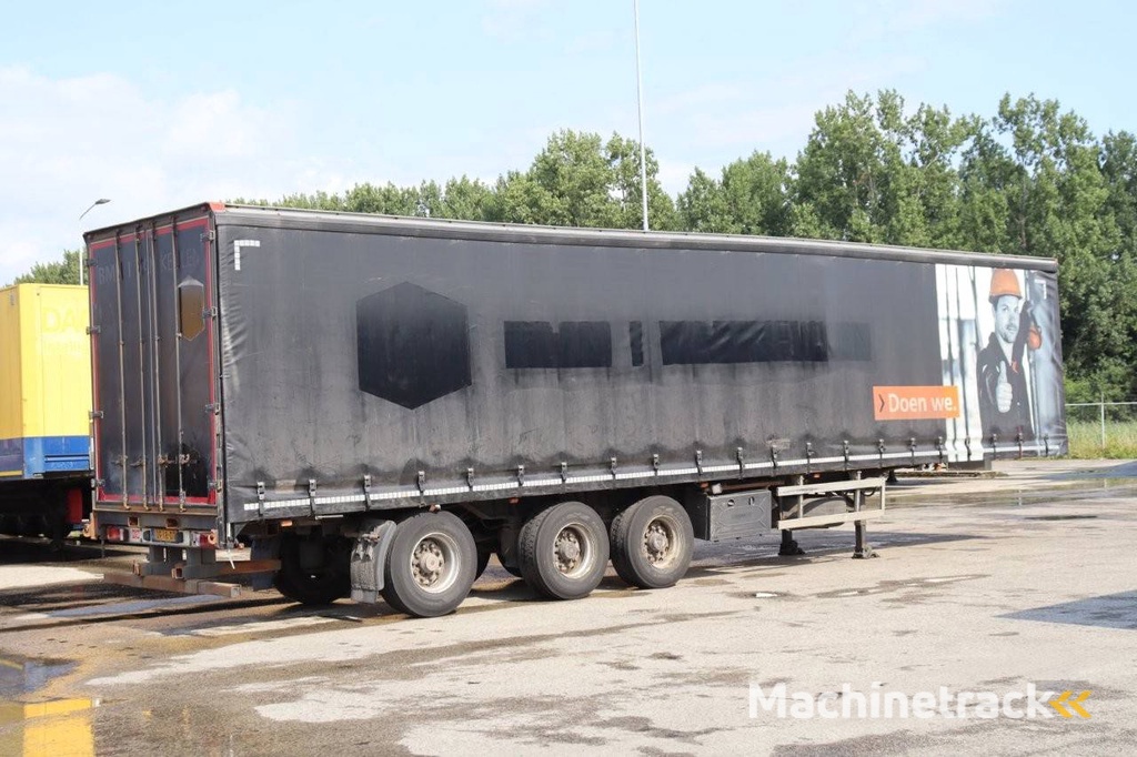Curtainsider trailer Pacton THD 339 1997