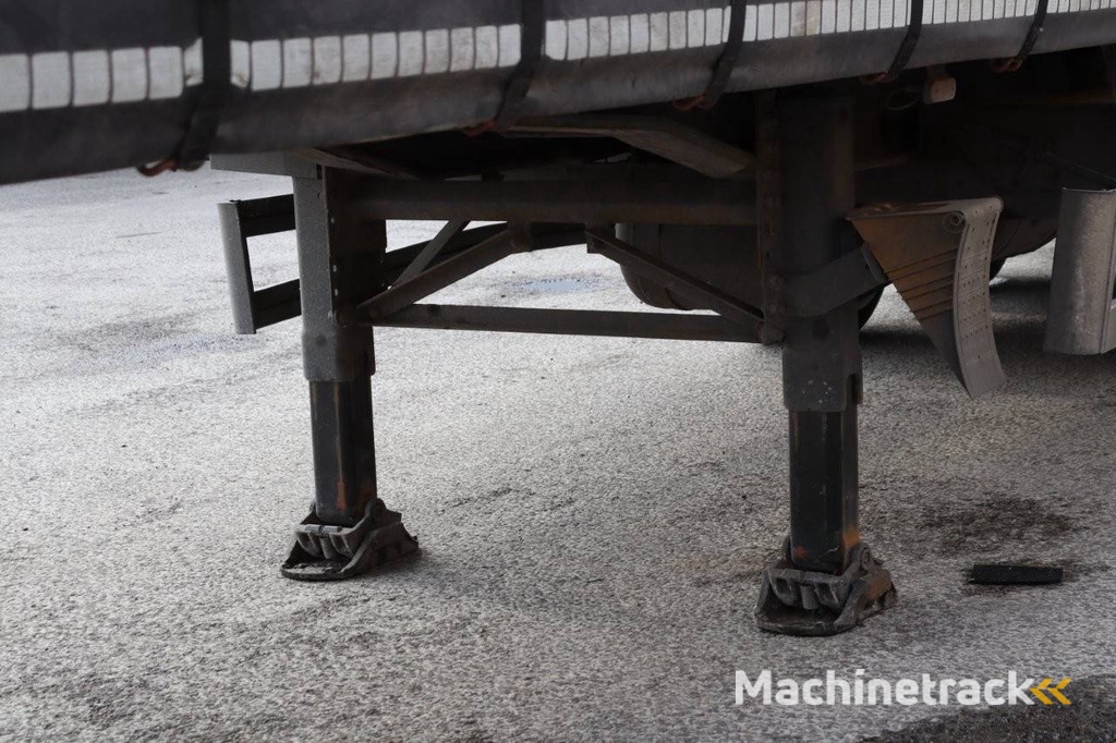 Curtainsider trailer Pacton B3-001 2007