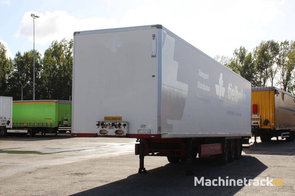 Geschlossener Anhänger Krone SD 2010