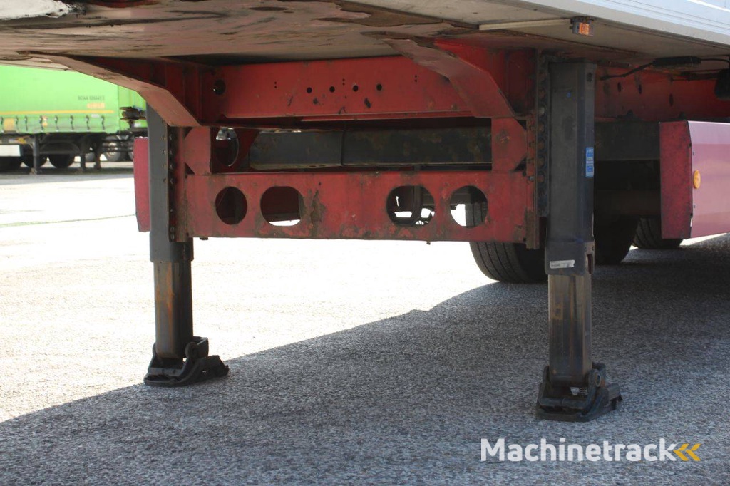 Geschlossener Anhänger Krone SD 2010