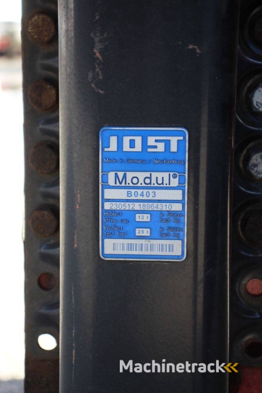 Geschlossener Anhänger Krone SD 2010