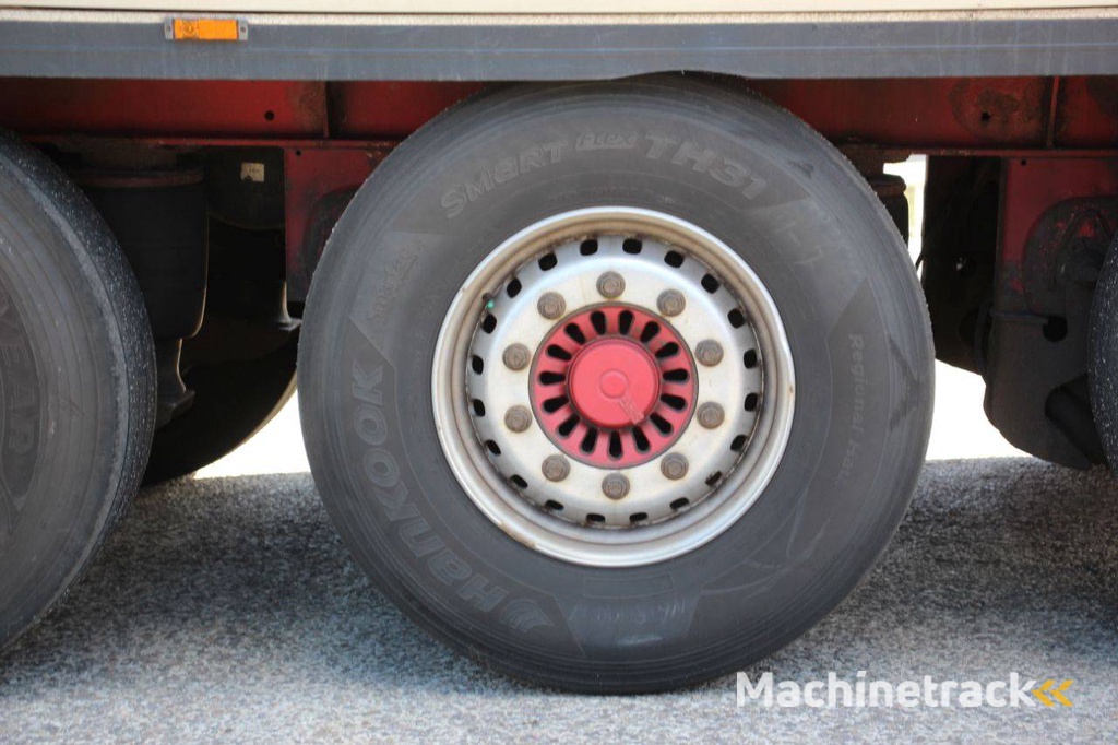 Geschlossener Anhänger Krone SD 2010