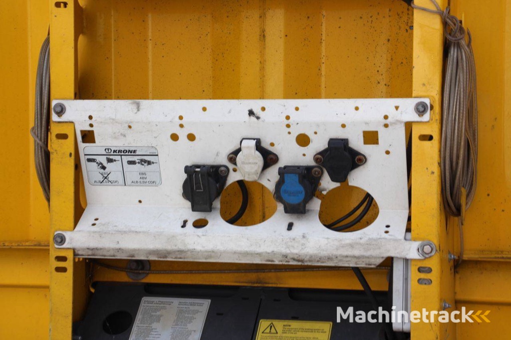 Veldhuizen Krone SD 2016 sliding tarpaulin trailer