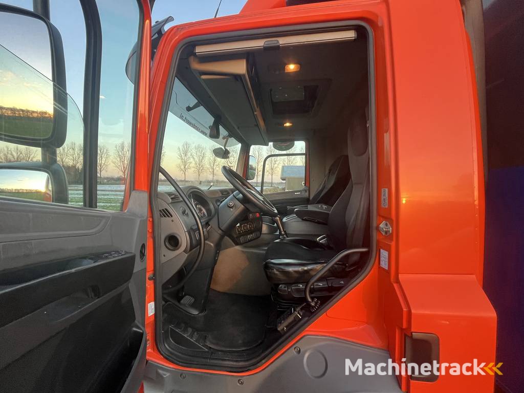 Bakwagen DAF CF230FA 4x2 Diesel 234pk 2017