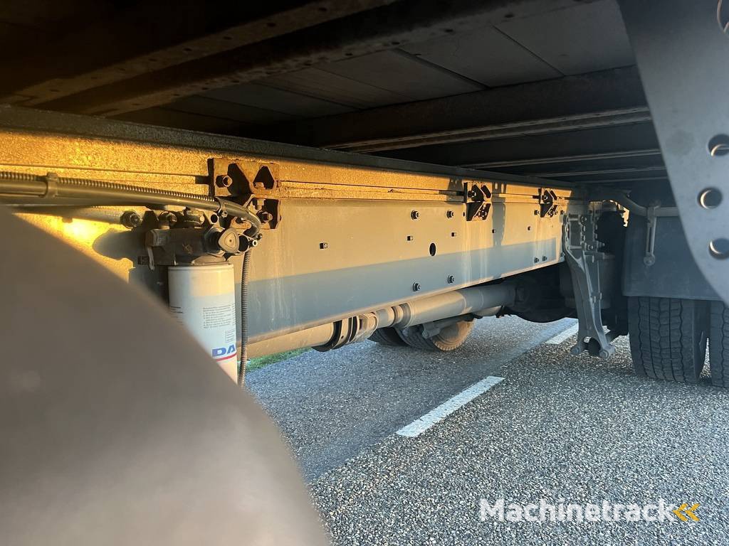 Bakwagen DAF CF230FA 4x2 Diesel 234pk 2017