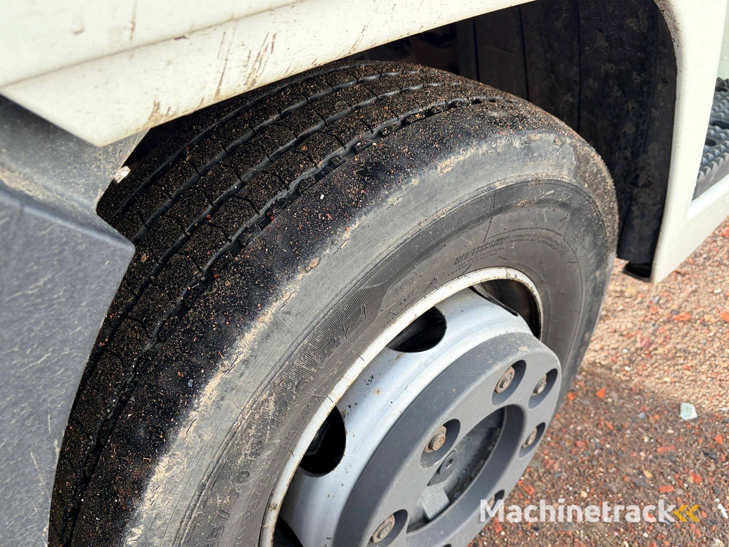 Bestelwagen Iveco 120EL Diesel 221pk 2015