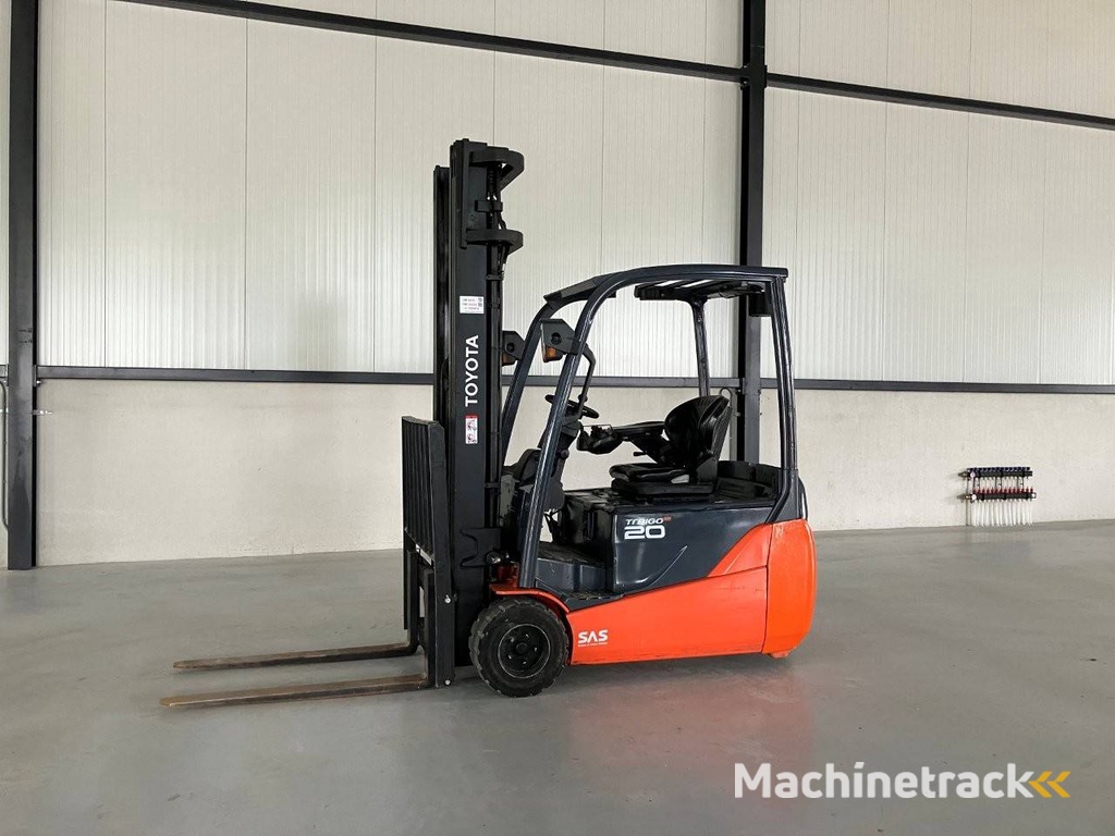 Forklift Toyota 8FBET20 Electric 2000kg 5.0m 2014
