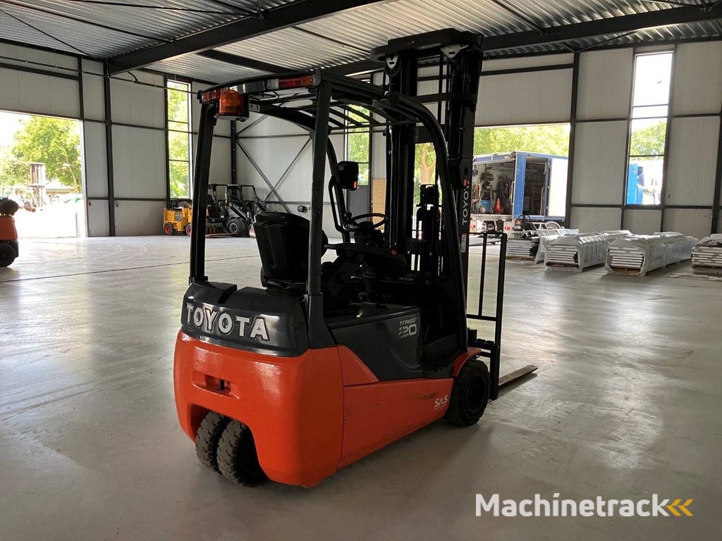 Forklift Toyota 8FBET20 Electric 2000kg 5.0m 2014