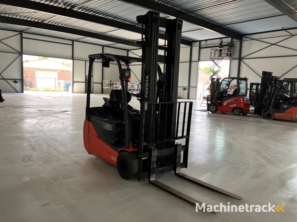 Forklift Toyota 8FBET20 Electric 2000kg 5.0m 2014