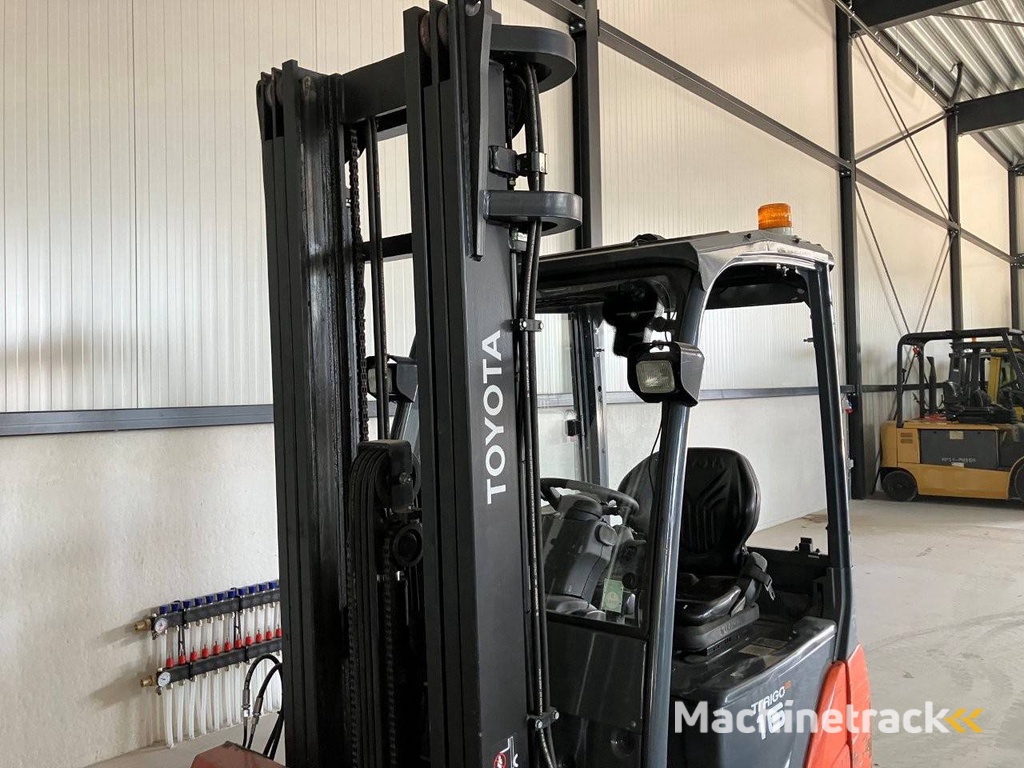 Forklift Toyota 8FBEKT16 Electric 1600kg 4.7m 2014