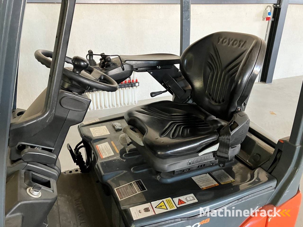 Toyota 8FBE15T Electric Forklift 1500kg 4.0m 2017