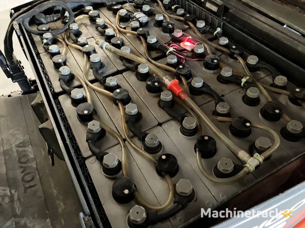 Forklift Toyota 8FBET15 Electric 1380kg 5.0m 2015