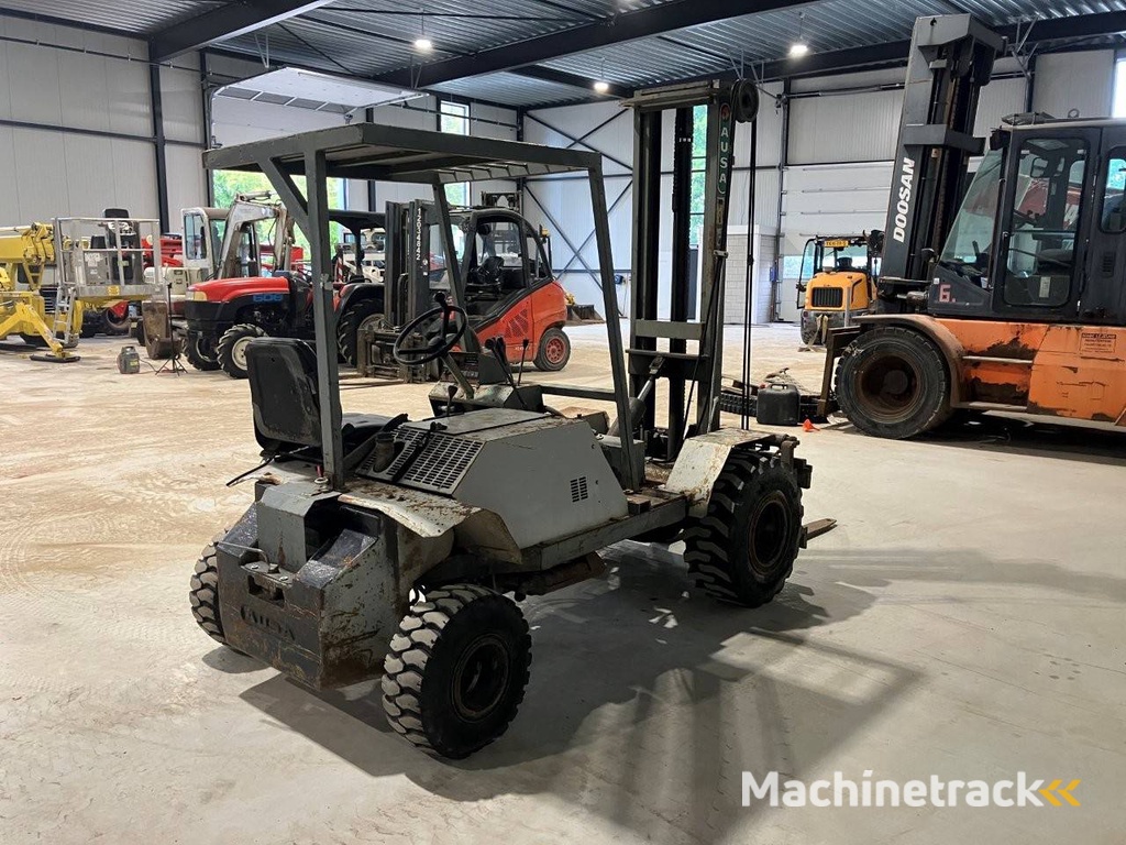 Ruw-terreinheftruck Ausa CE-11 Diesel