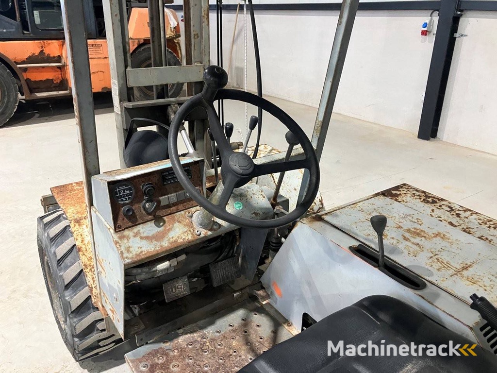 Ruw-terreinheftruck Ausa CE-11 Diesel