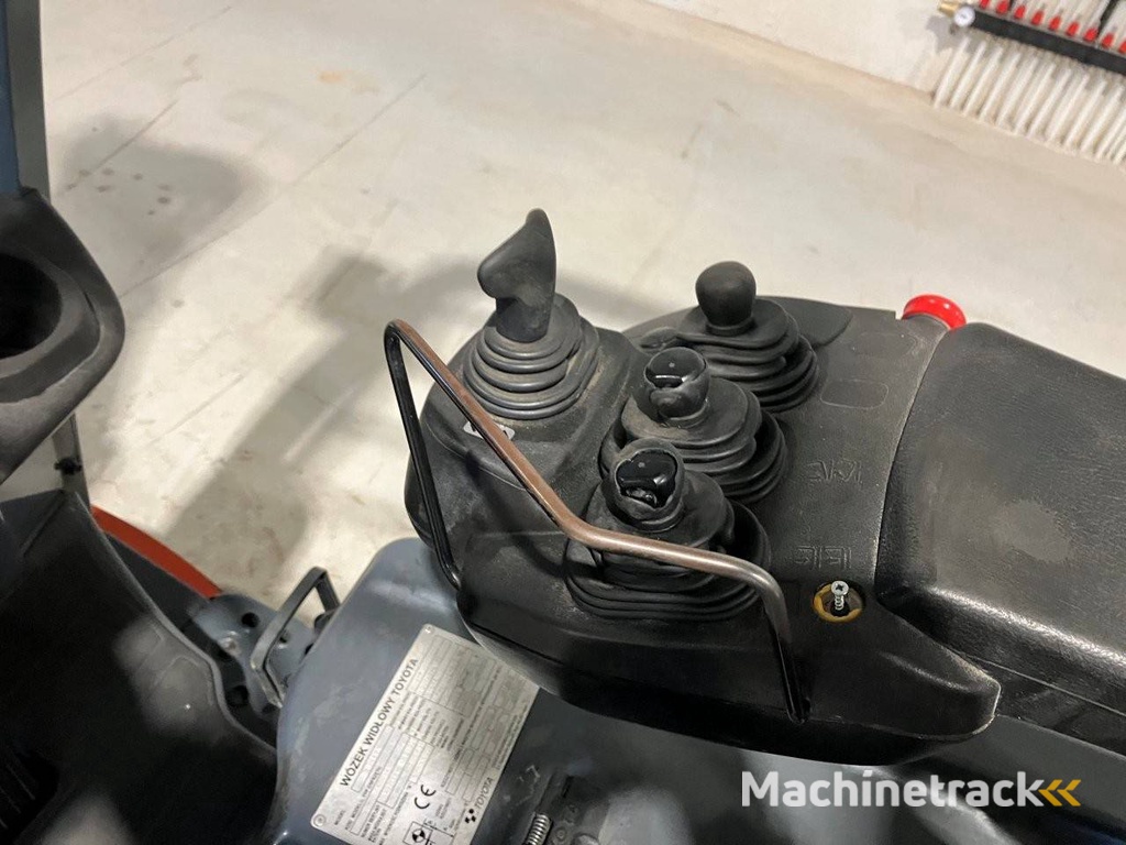 Heftruck Toyota 8FBET16 Elektrisch 1600kg 6.5m 2013