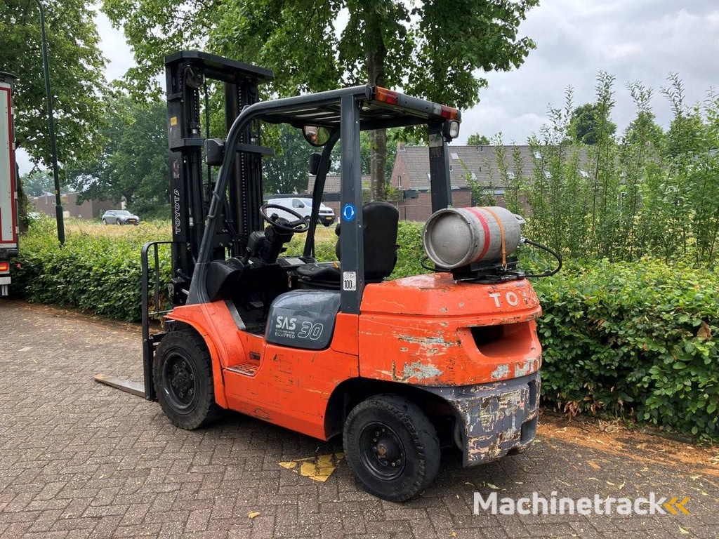 Heftruck Toyota 02-7FGF30 LPG 3000kg 5.5m 2005