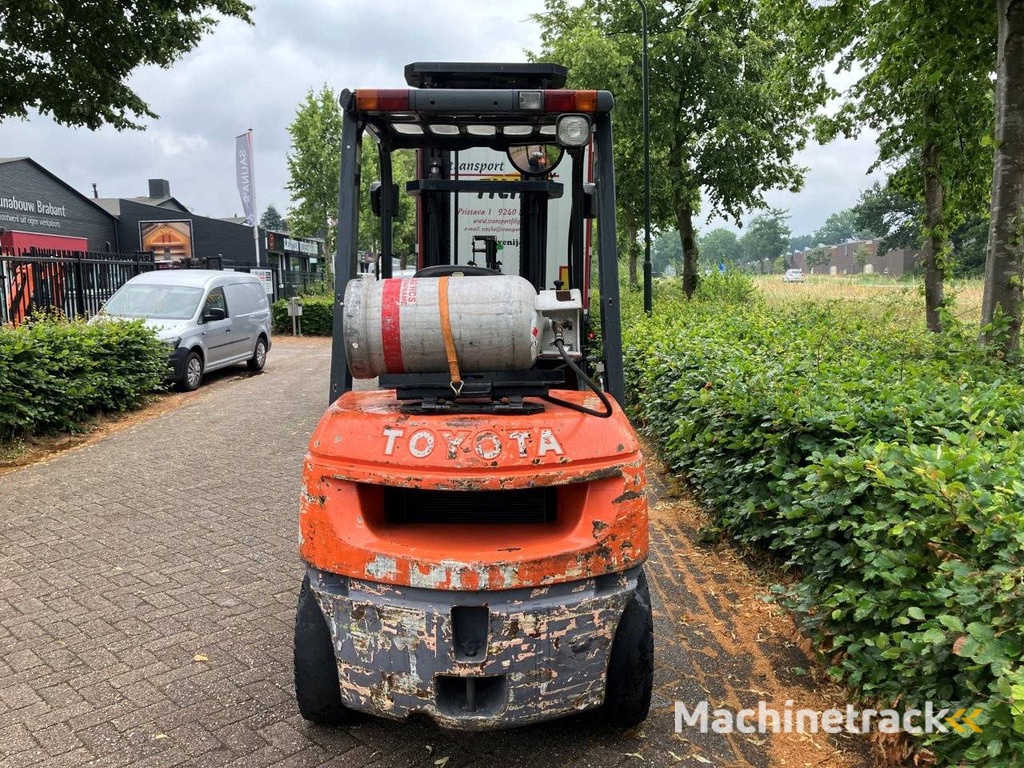 Heftruck Toyota 02-7FGF30 LPG 3000kg 5.5m 2005
