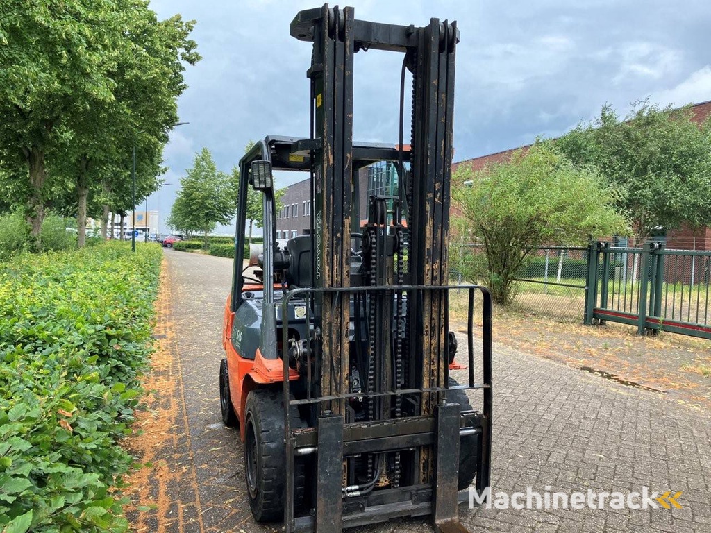 Heftruck Toyota 02-7FGF30 LPG 3000kg 5.5m 2005