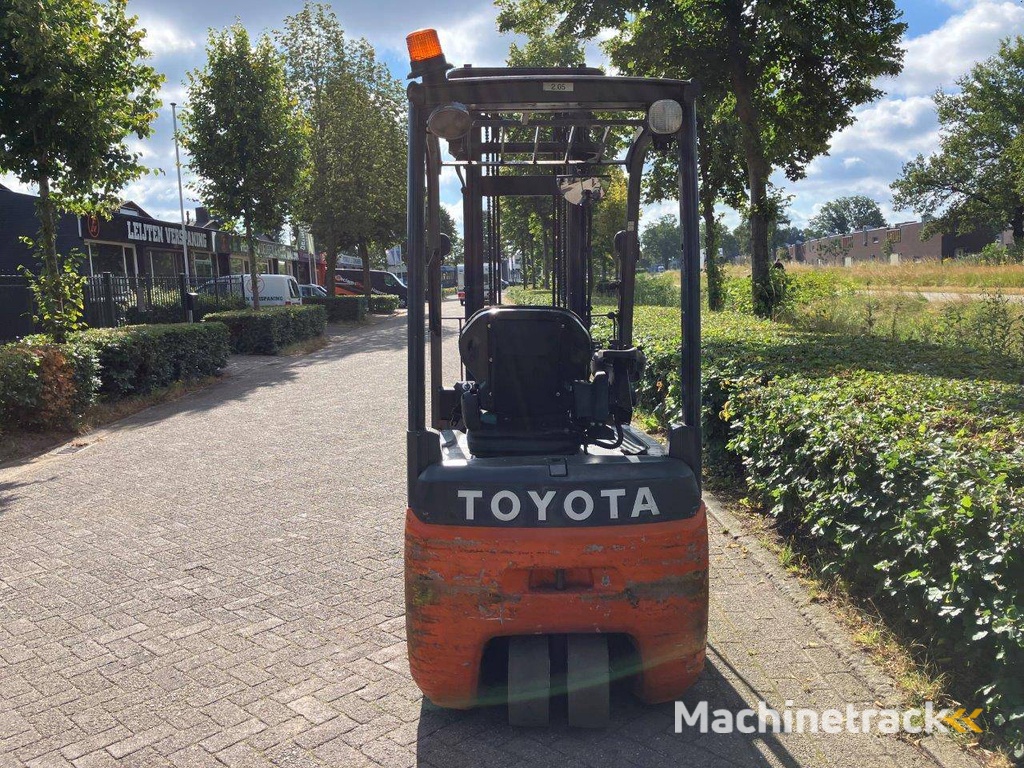 Toyota 8FBR20T Electric Forklift 2000kg