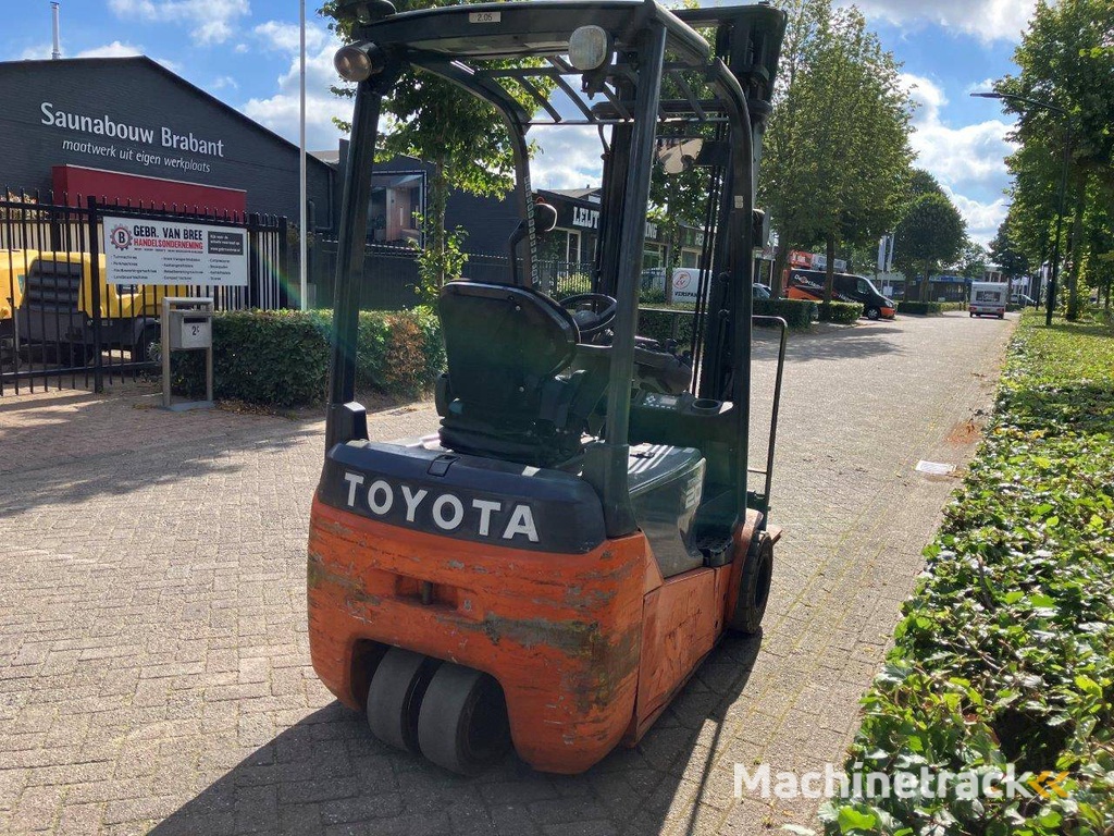 Toyota 8FBR20T Electric Forklift 2000kg