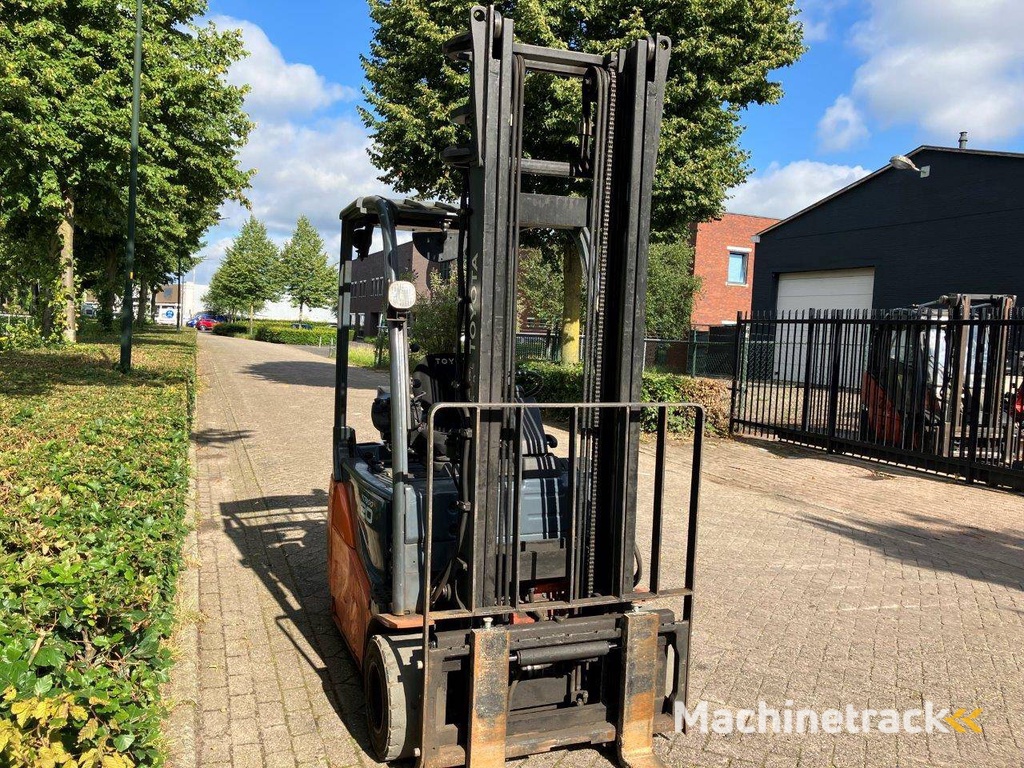 Toyota 8FBR20T Electric Forklift 2000kg