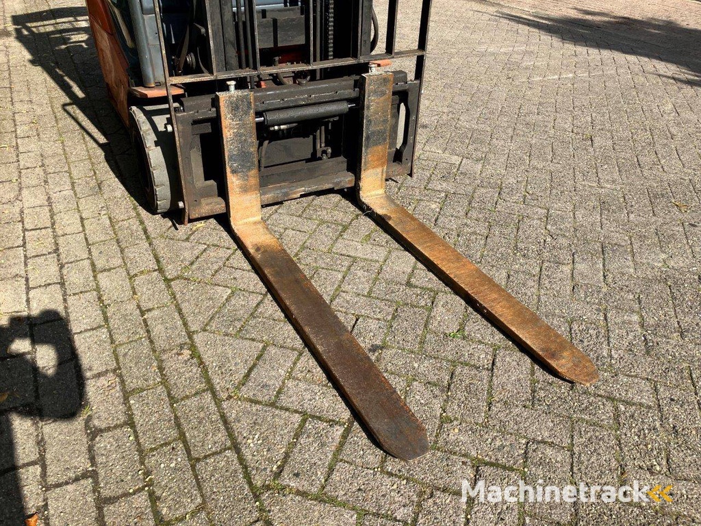 Toyota 8FBR20T Electric Forklift 2000kg