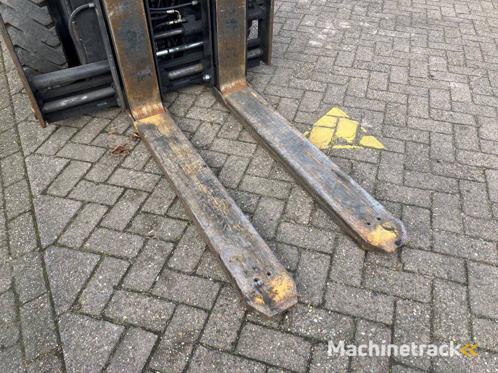 Forklift Caterpillar EP30K Electric 3000kg 4.7m 2009