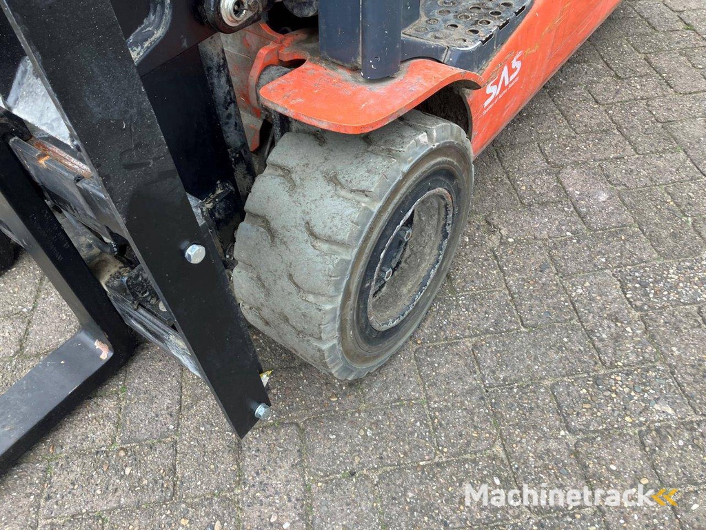 Toyota 8FBE20T Electric Forklift 2000kg