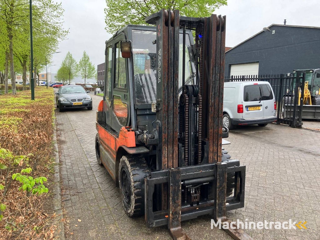 Forklift Toyota 7FBMF40 Electric 4000kg 5m 2008