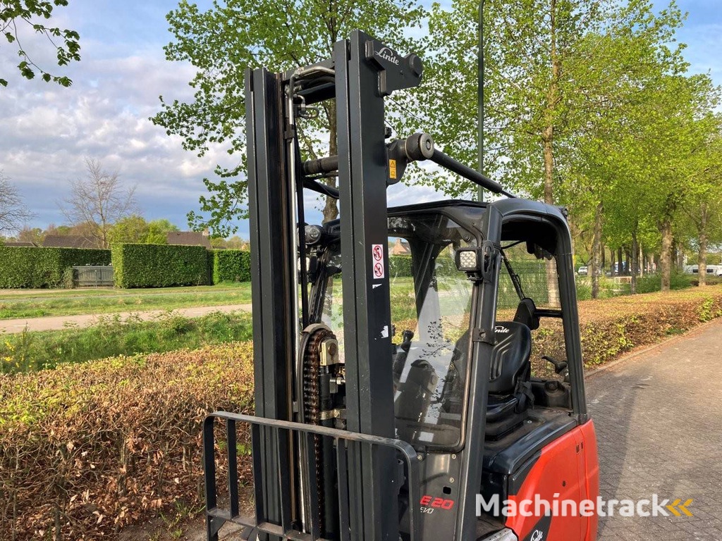 Forklift Linde E20L-02 Electric 200kg 2016