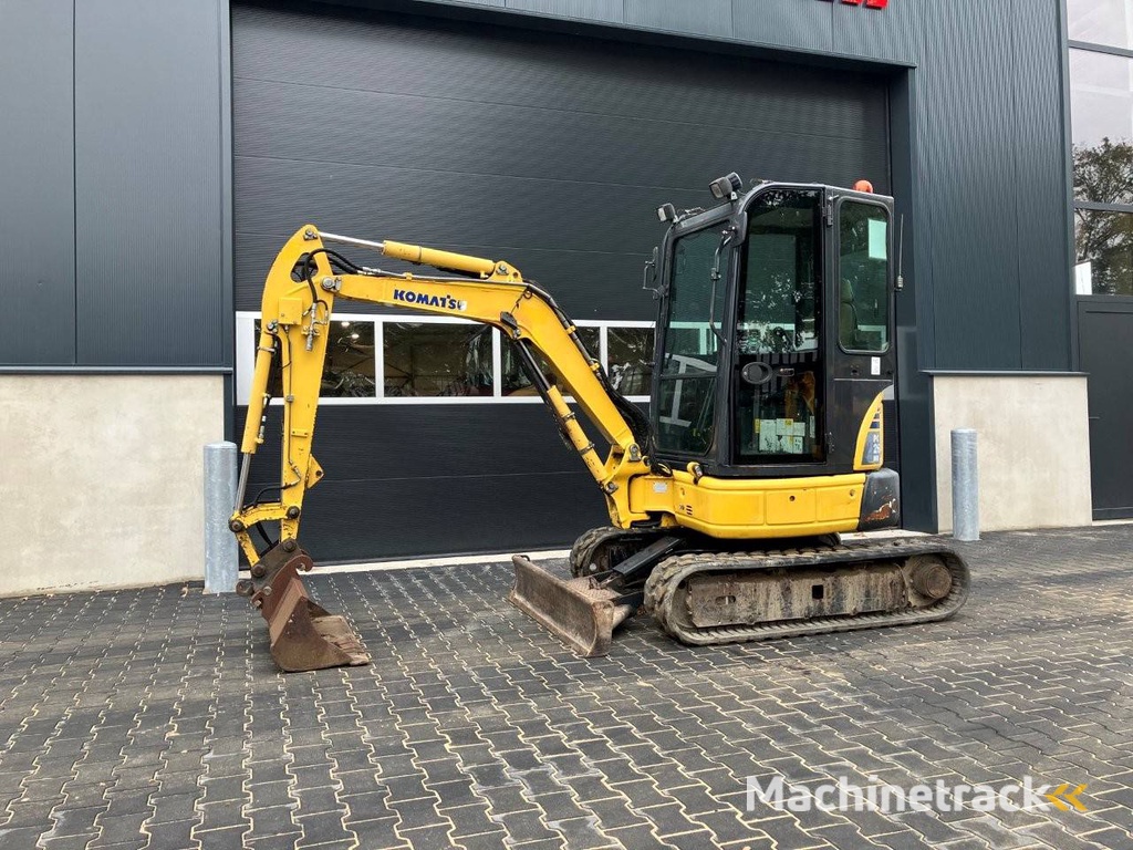 Rupsgraafmachine Komatsu PC26MR-3 Diesel 2015